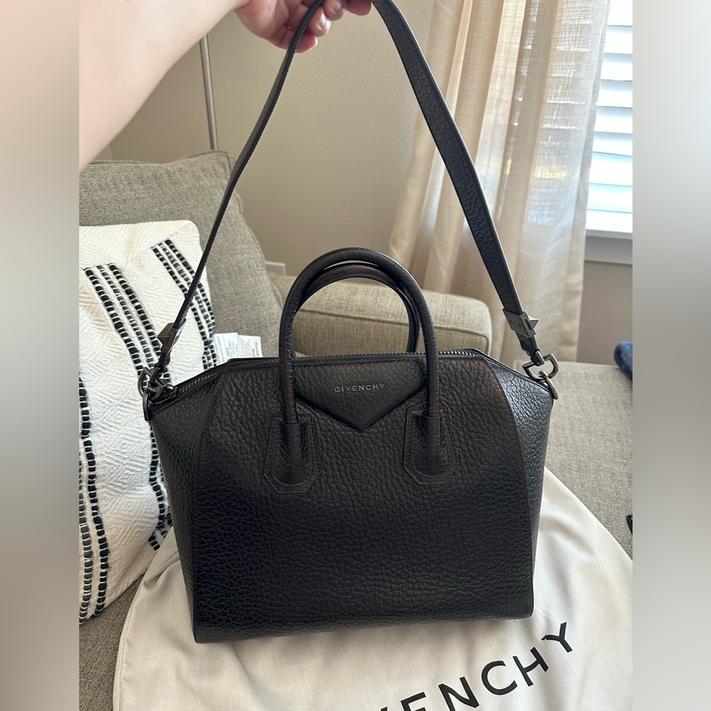 Authentic Rare Givenchy Antigona Bag, Medium - Picture 11 of 16